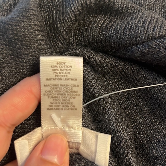 The lot womens oversized sweater size M/L - Picture 12 of 12